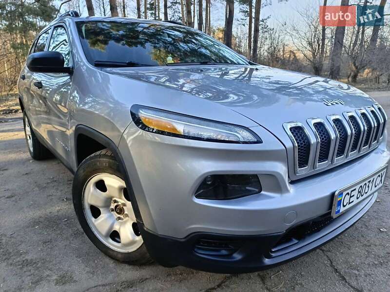Внедорожник / Кроссовер Jeep Cherokee 2015 в 