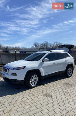 Внедорожник / Кроссовер Jeep Cherokee 2016 в 