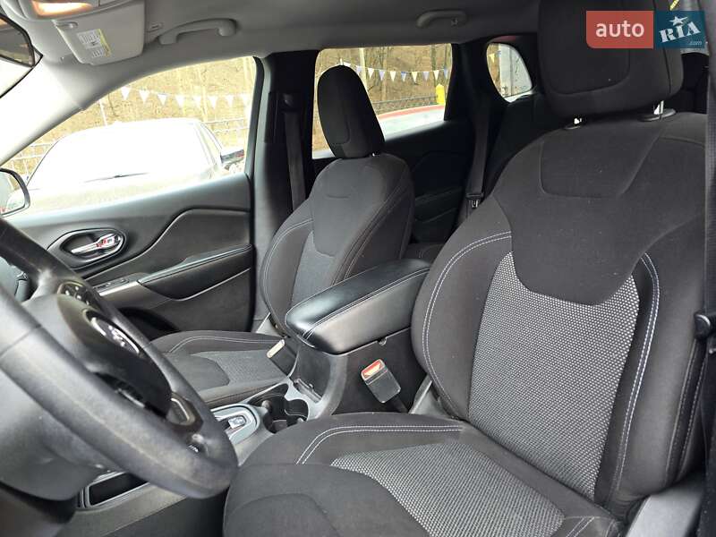 Позашляховик / Кросовер Jeep Cherokee 2018 в Львові