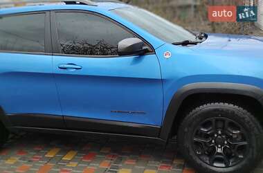 Позашляховик / Кросовер Jeep Cherokee 2019 в Фастові