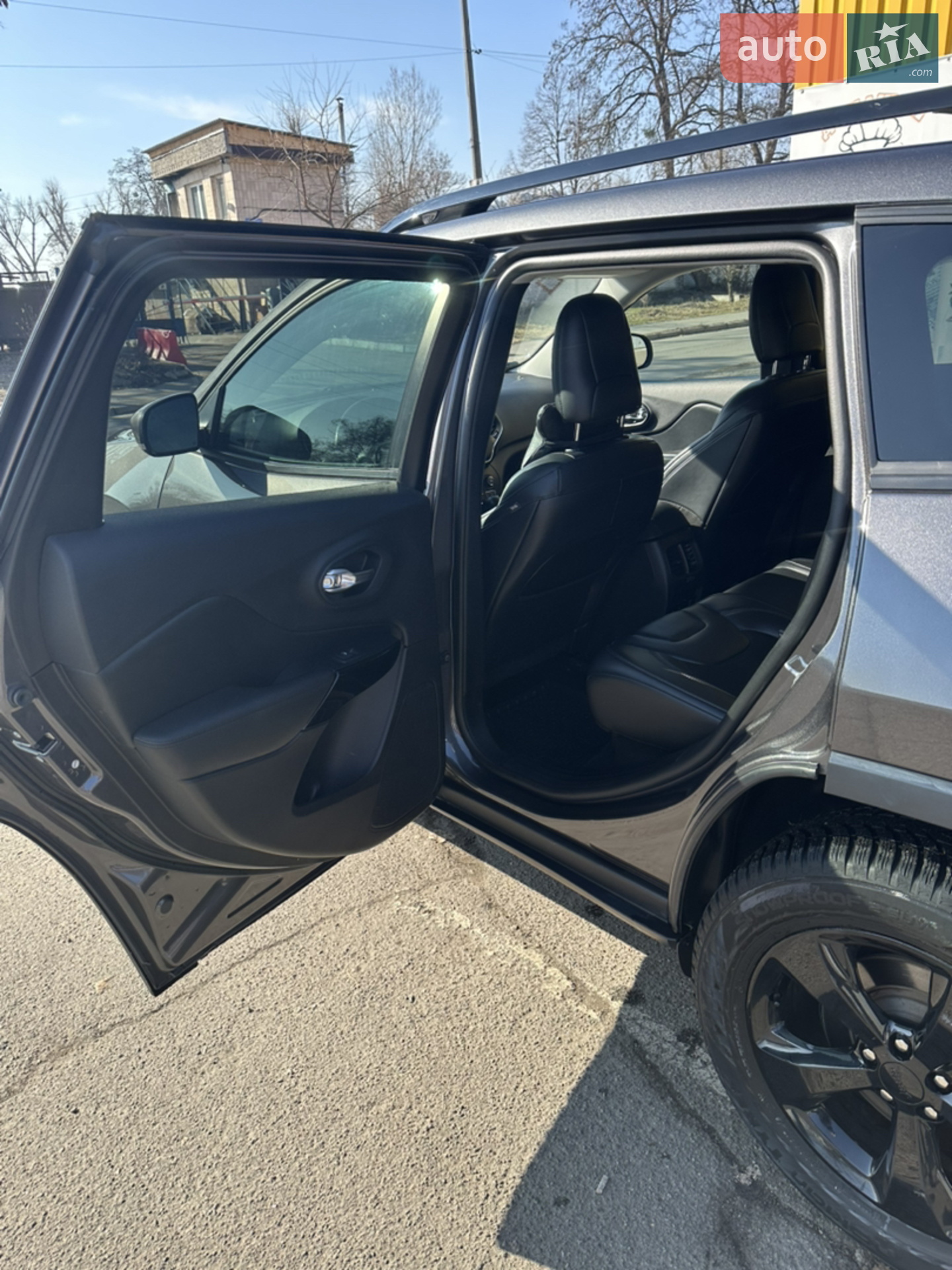 2019 Jeep Cherokee - мініатюра 19