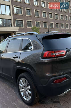 Позашляховик / Кросовер Jeep Cherokee 2017 в 