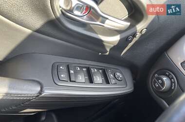 Внедорожник / Кроссовер Jeep Cherokee 2015 в 