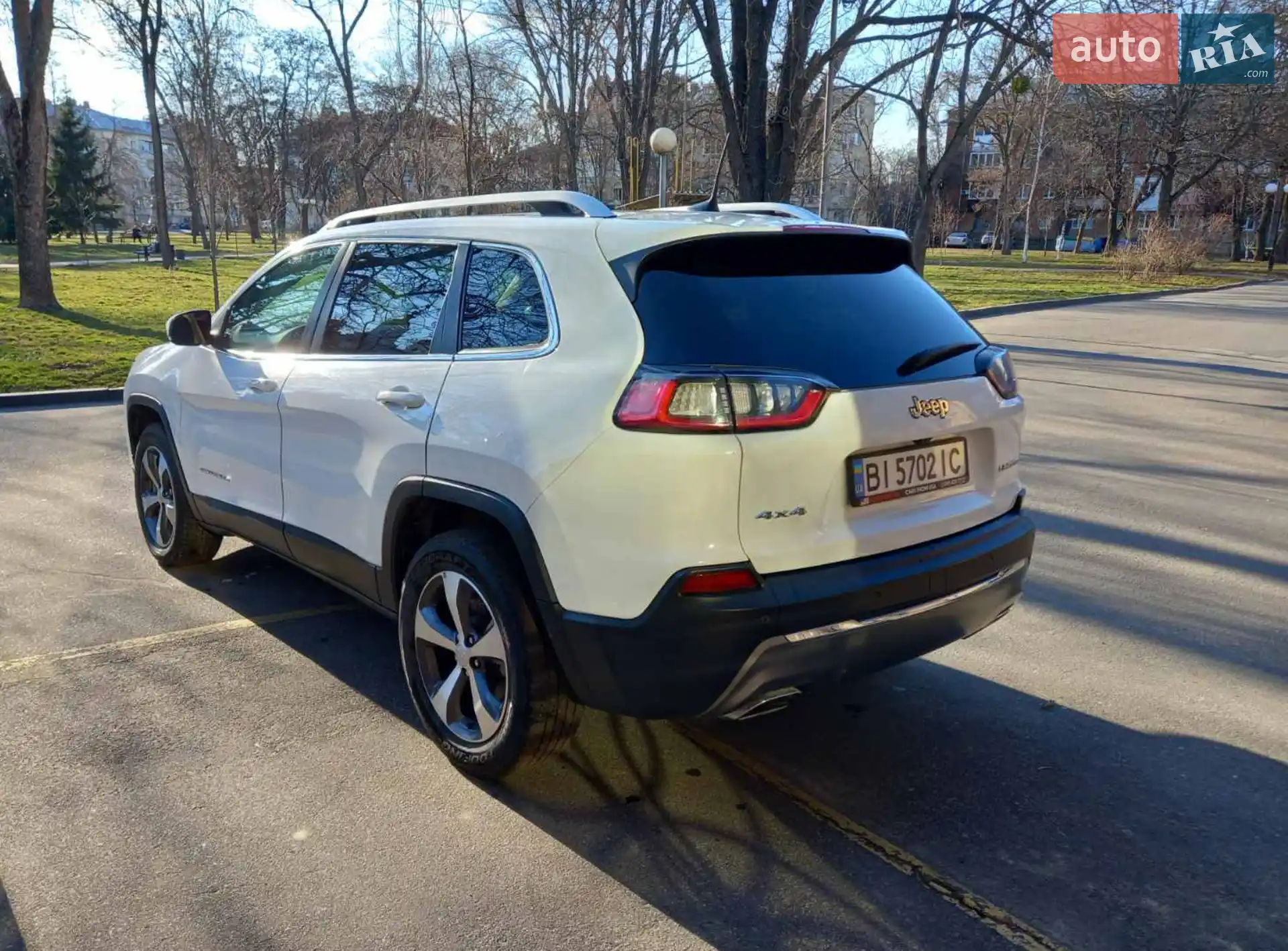 2020 Jeep Cherokee - мініатюра 12