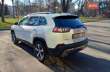 Внедорожник / Кроссовер Jeep Cherokee 2020 в 