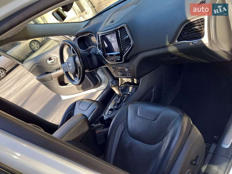 Позашляховик / Кросовер Jeep Cherokee 2020 в Полтаві