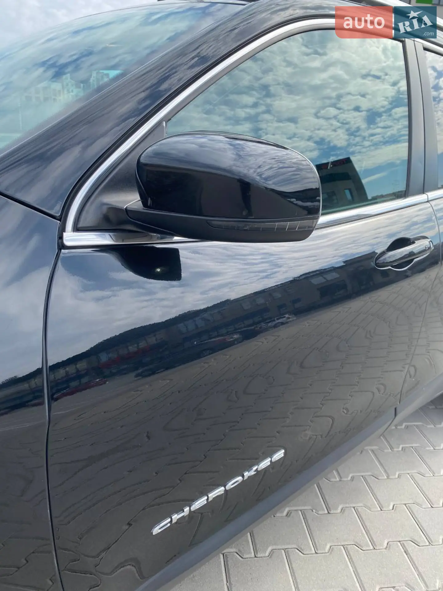 2018 Jeep Cherokee - мініатюра 38