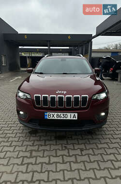 Позашляховик / Кросовер Jeep Cherokee 2018 в 
