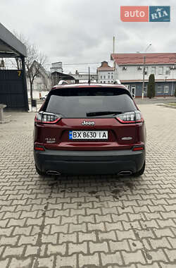 Позашляховик / Кросовер Jeep Cherokee 2018 в 