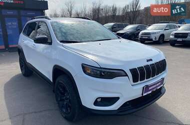 Внедорожник / Кроссовер Jeep Cherokee 2022 в 