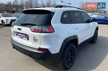 Внедорожник / Кроссовер Jeep Cherokee 2022 в 