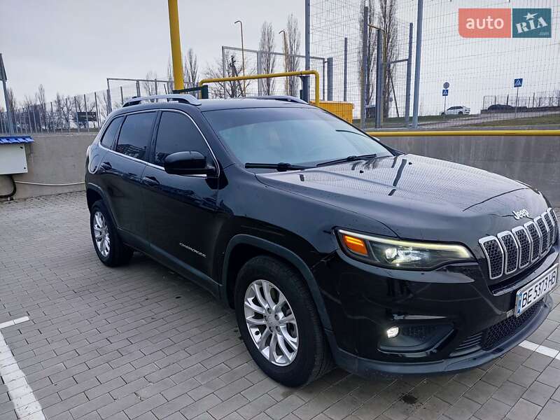 Позашляховик / Кросовер Jeep Cherokee 2018 в Первомайську
