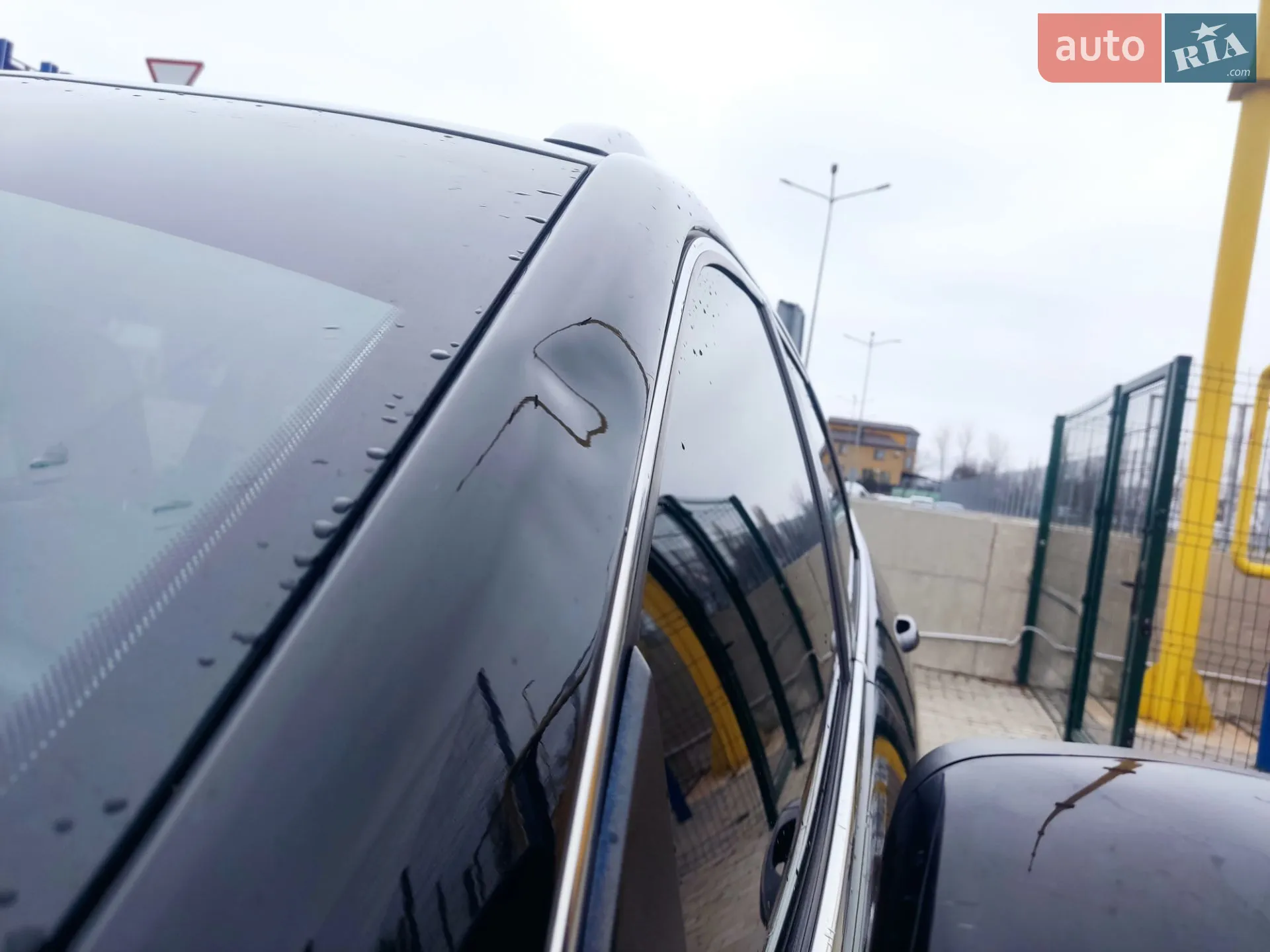 Jeep Cherokee 2018 VIN 1C4PJLCB6KD272414 фото оголошення 17 з 21