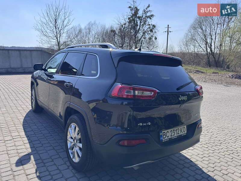 Внедорожник / Кроссовер Jeep Cherokee 2015 в Львове