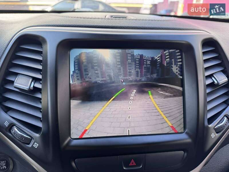 Внедорожник / Кроссовер Jeep Cherokee 2015 в Львове