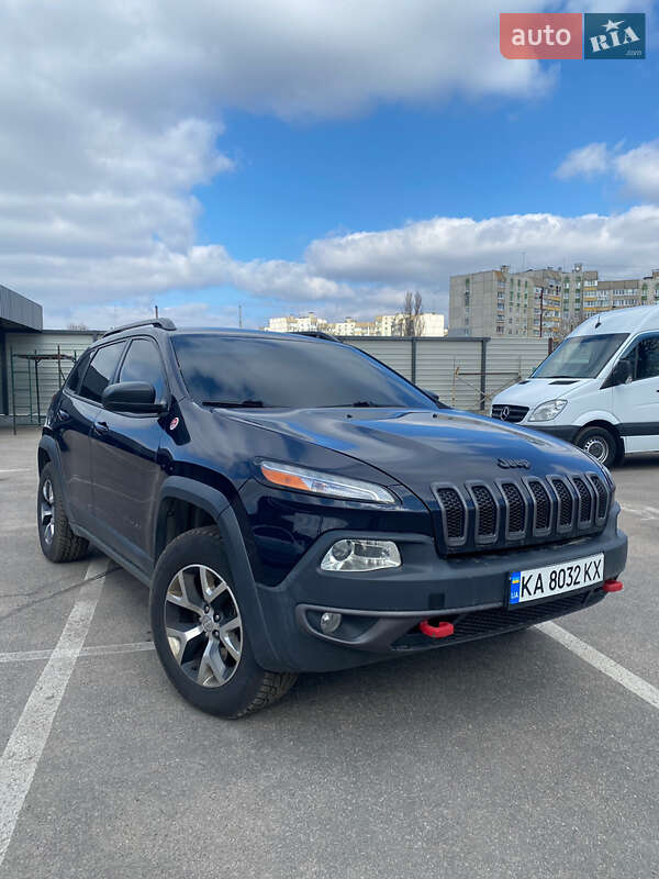 Позашляховик / Кросовер Jeep Cherokee 2015 в Білій Церкві фото Позашляховик / Кросовер Jeep Cherokee 2015 в Білій Церкві