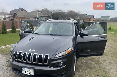 Позашляховик / Кросовер Jeep Cherokee 2016 в 