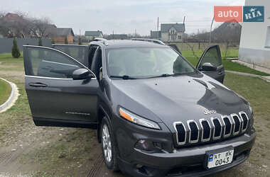 Позашляховик / Кросовер Jeep Cherokee 2016 в 