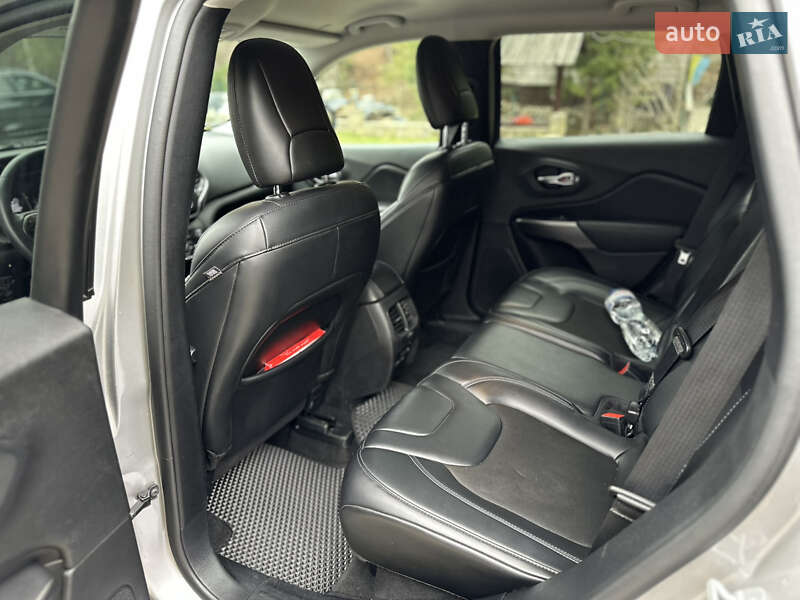 Позашляховик / Кросовер Jeep Cherokee 2020 в Івано-Франківську