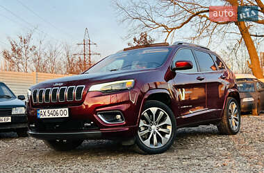 Внедорожник / Кроссовер Jeep Cherokee 2018 в 