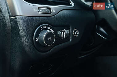 Внедорожник / Кроссовер Jeep Cherokee 2018 в 