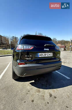 Внедорожник / Кроссовер Jeep Cherokee 2018 в 