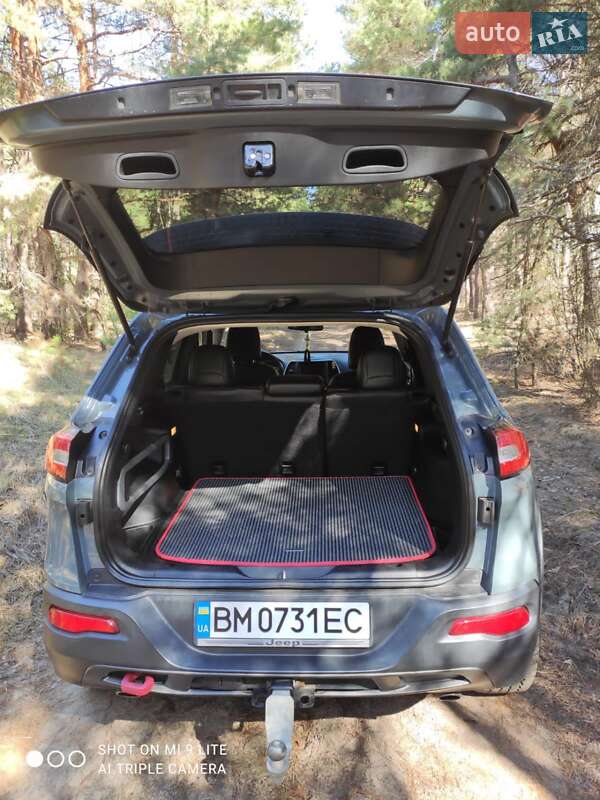 Позашляховик / Кросовер Jeep Cherokee 2015 в Охтирці