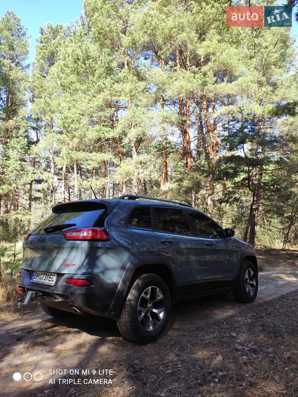 Позашляховик / Кросовер Jeep Cherokee 2015 в Охтирці