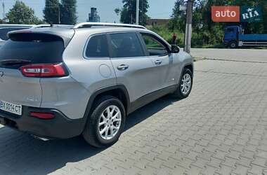 Внедорожник / Кроссовер Jeep Cherokee 2015 в 