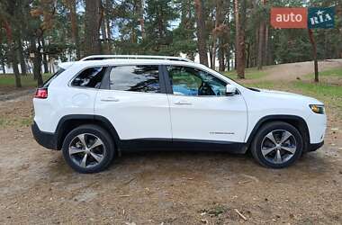 Позашляховик / Кросовер Jeep Cherokee 2018 в 