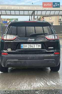 Внедорожник / Кроссовер Jeep Cherokee 2018 в 