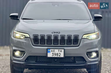 Внедорожник / Кроссовер Jeep Cherokee 2020 в 