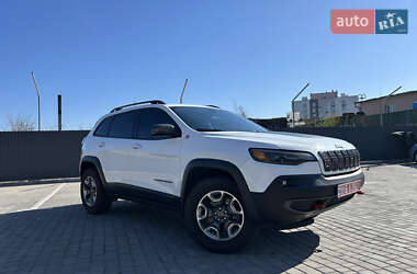 Позашляховик / Кросовер Jeep Cherokee 2018 в 