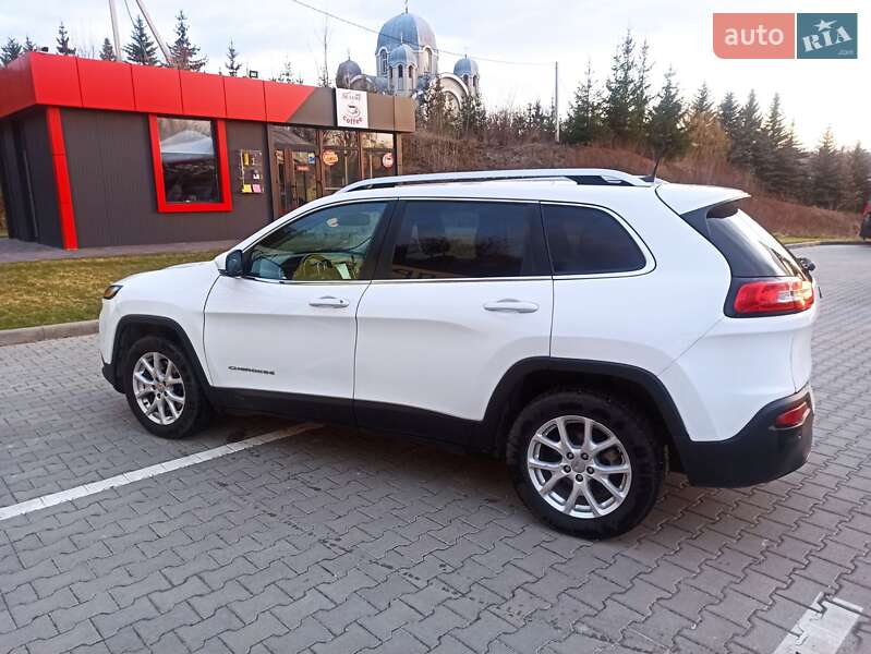 Внедорожник / Кроссовер Jeep Cherokee 2016 в Тернополе