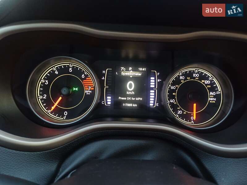 Внедорожник / Кроссовер Jeep Cherokee 2016 в Тернополе