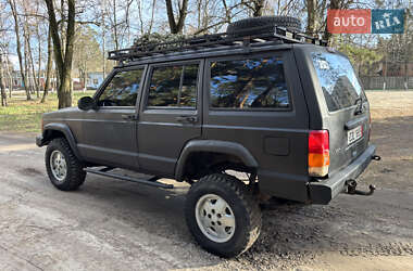Внедорожник / Кроссовер Jeep Cherokee 1999 в 