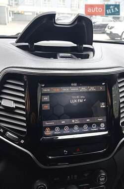 Внедорожник / Кроссовер Jeep Cherokee 2019 в 
