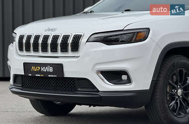Позашляховик / Кросовер Jeep Cherokee 2018 в 