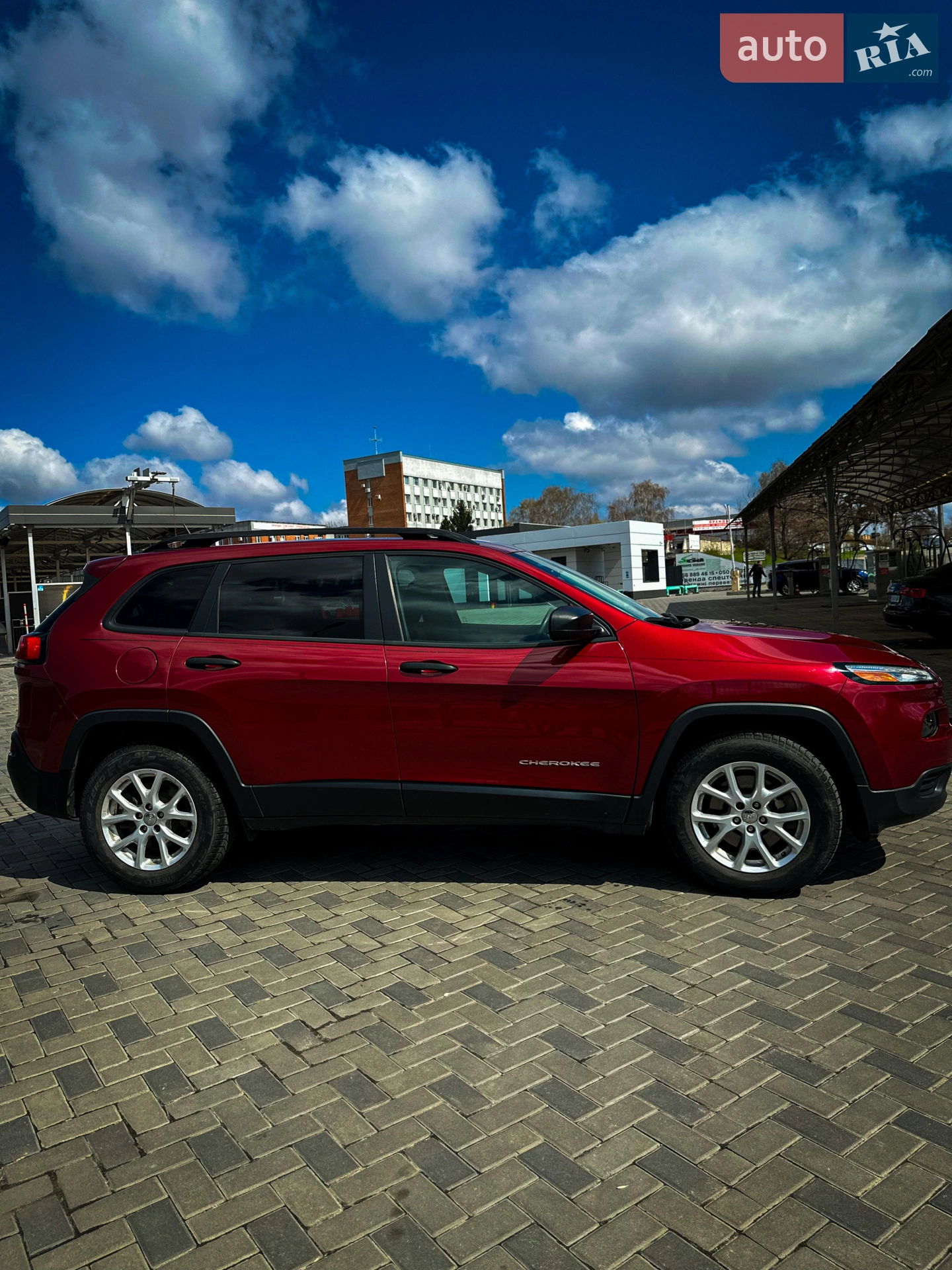 2016 Jeep Cherokee - мініатюра 2