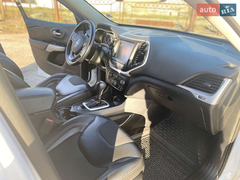 Позашляховик / Кросовер Jeep Cherokee 2017 в Нетішині