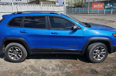 Внедорожник / Кроссовер Jeep Cherokee 2020 в 