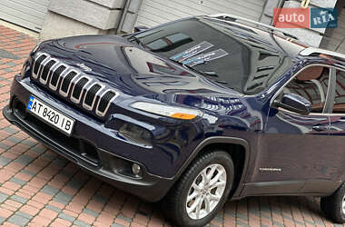 Внедорожник / Кроссовер Jeep Cherokee 2015 в 