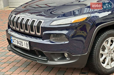 Внедорожник / Кроссовер Jeep Cherokee 2015 в 