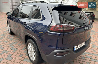 Внедорожник / Кроссовер Jeep Cherokee 2015 в 