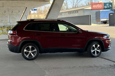 Позашляховик / Кросовер Jeep Cherokee 2019 в 