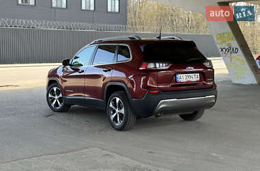 Позашляховик / Кросовер Jeep Cherokee 2019 в 