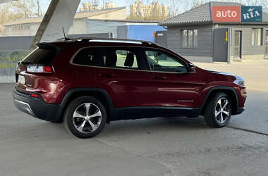 Позашляховик / Кросовер Jeep Cherokee 2019 в 