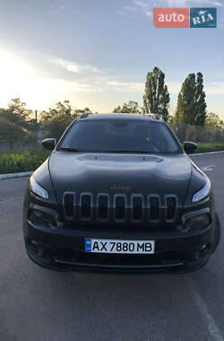Внедорожник / Кроссовер Jeep Cherokee 2016 в 