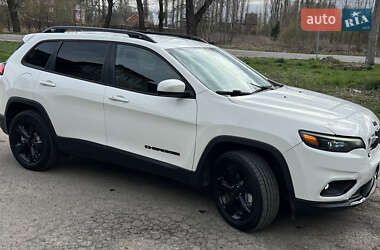 Внедорожник / Кроссовер Jeep Cherokee 2018 в 