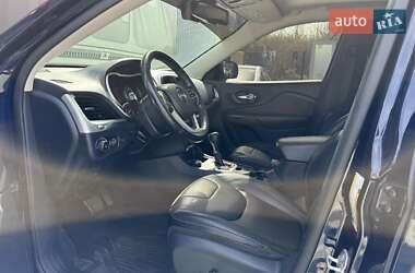 Внедорожник / Кроссовер Jeep Cherokee 2015 в 